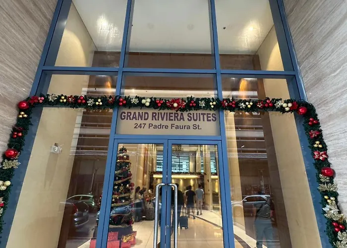 Grand Riviera